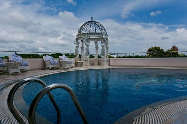 Windsor Rajadhani Hotel Thiruvananthapuram Екстериор снимка