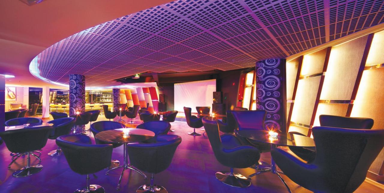 Windsor Rajadhani Hotel Thiruvananthapuram Екстериор снимка